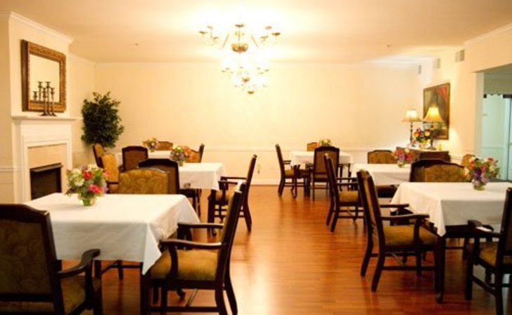 summerset-assisted-living-30331