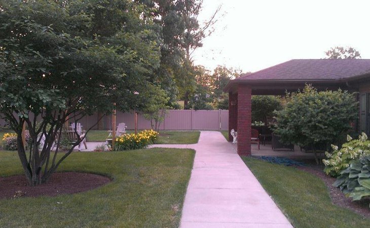 allay-senior-care-of-meyers-lake-44708-1241153_2