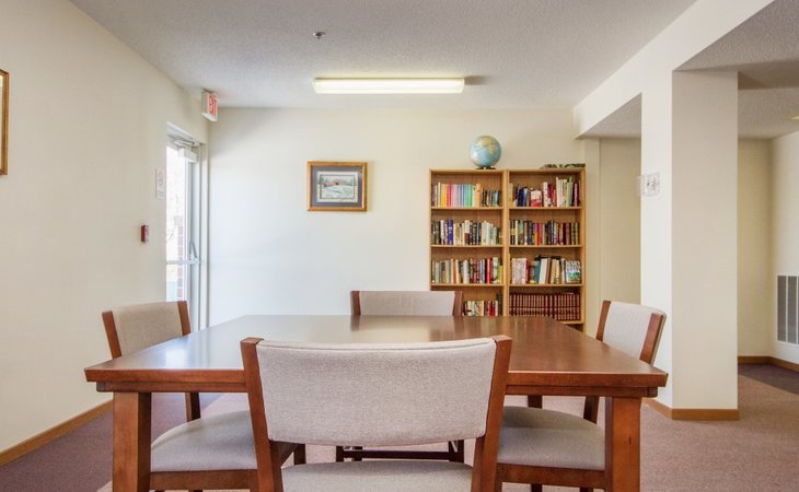 regency-heights-apartments-52245-1241284_4