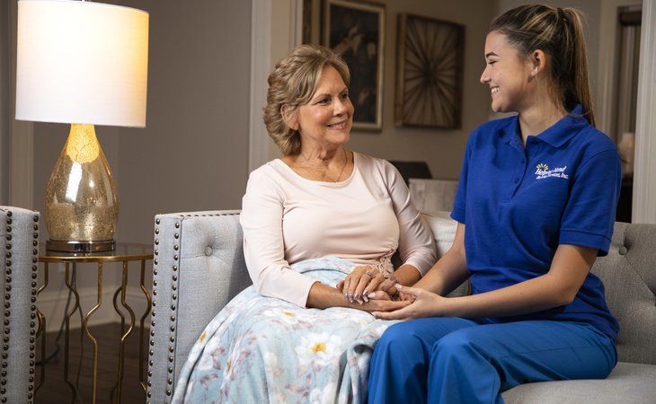 helping-hand-nursing-services-33813-1241520_2