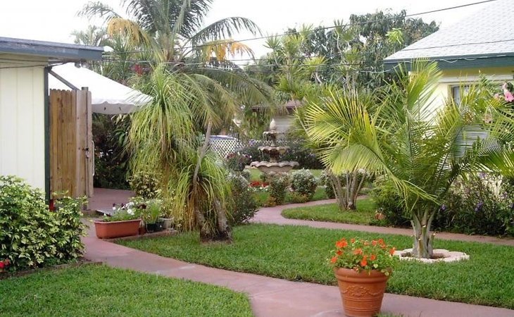hidden-garden-assisted-living-residence-33406