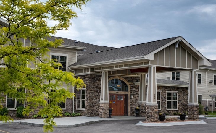 lincoln-village-senior-living-53074-1242329_1