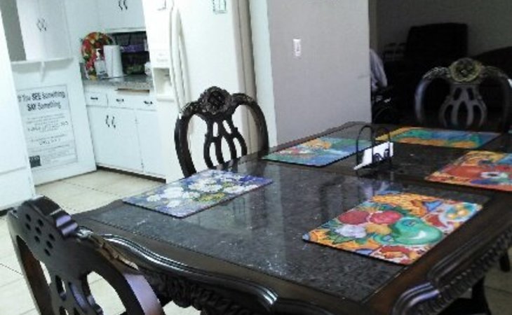 at-home-elder-care-90277