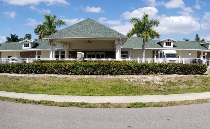 the-rose-garden-of-fort-myers-33901