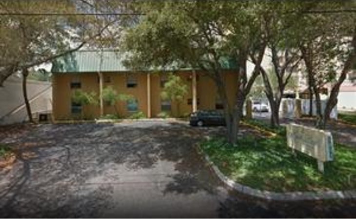 hyde-park-assisted-living-facility-33609