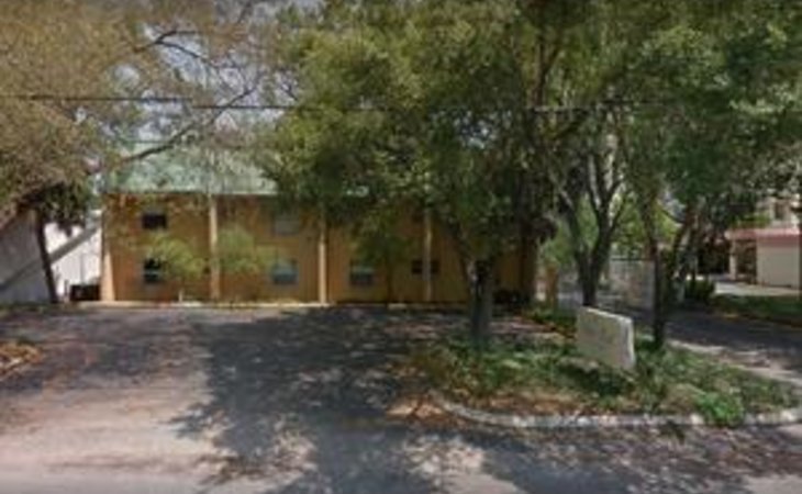 hyde-park-assisted-living-facility-33609-1242918_2