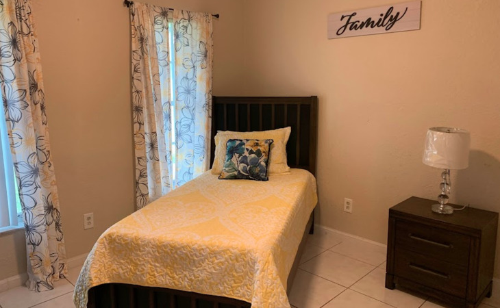 divine-manor-alf-34744-1243182_6