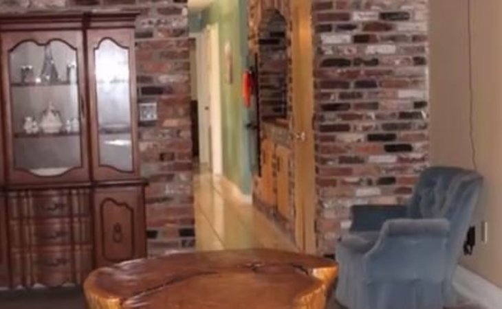 pinewood-estates-assisted-living-facility-32934
