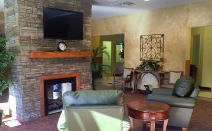 loyalhanna-senior-suites-personal-care-15650-1245540_6