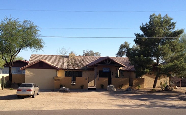 approved-facility-luxury-senior-care-assisted-living-85024