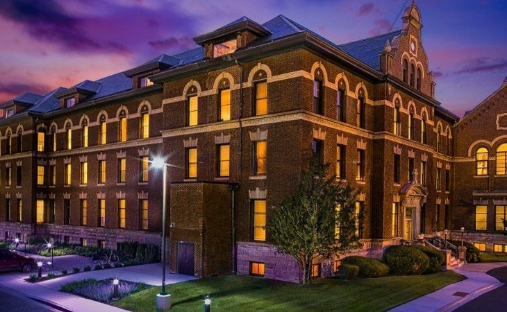 senior-suites-of-norwood-park-60631