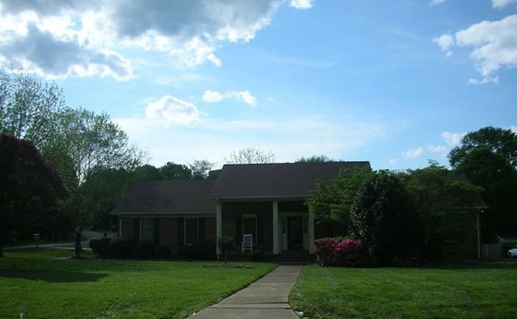 grapperhall-family-care-home-28078-1249797_4