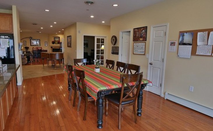 lighthouse-assisted-living-wadsworth-house-80128-1250111_4