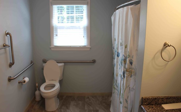 commonwealth-house-assisted-living-02886-1250211_11