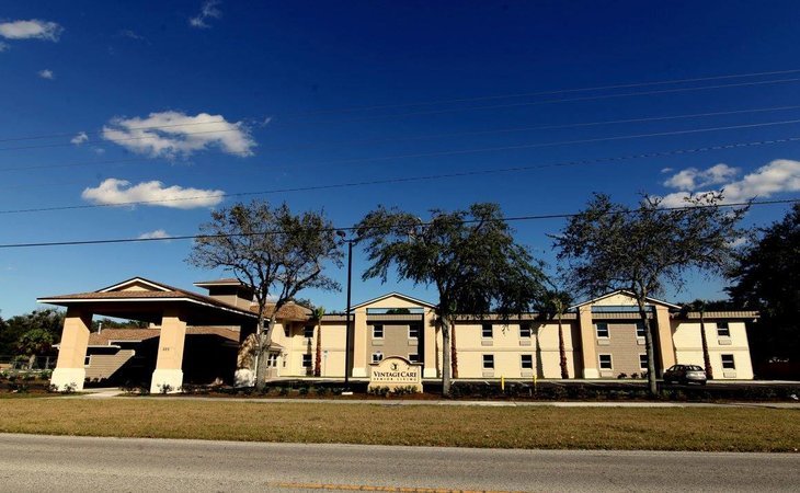 vintage-care-senior-living-32177