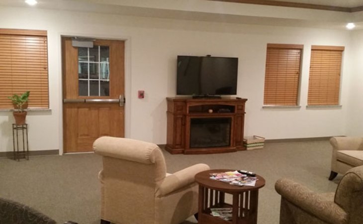 caring-hands-assisted-living-53061-1251054_3