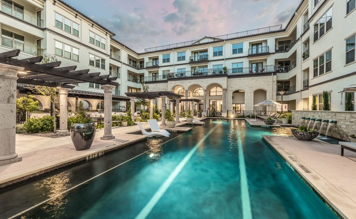 overture-stone-oak-55-apartment-homes-78258