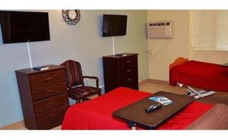 poplar-oaks-rehabilitation-and-healthcare-center-38017-1252922_8