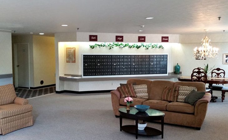 gateway-manor-44119-1253435_6