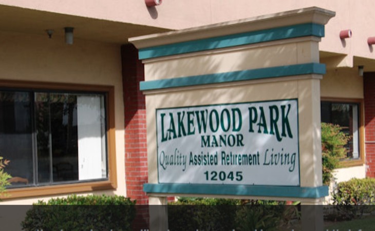 lakewood-park-manor-90242