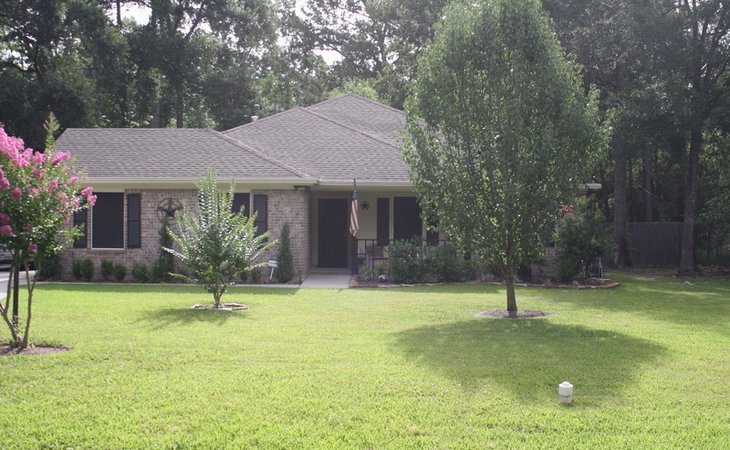 assisted-living-by-unlimited-care-cottages-oakridge-cottage-77386