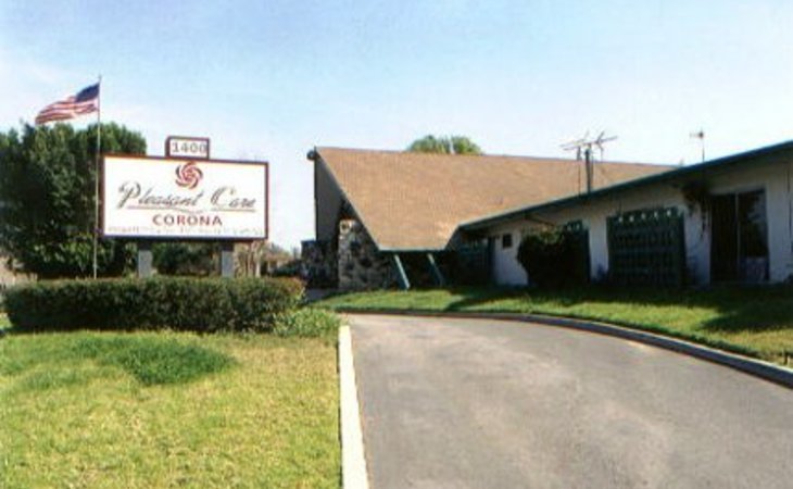corona-health-care-center-92879-1260124_1