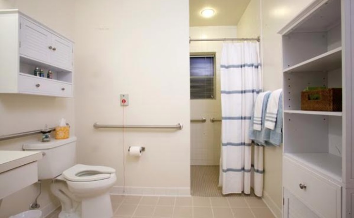 holly-hall-retirement-community-77054-1261176_2