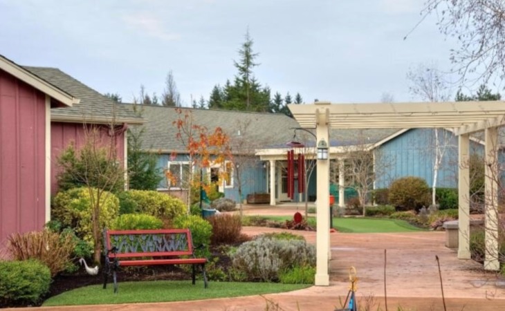 quail-crest-memory-care-97404
