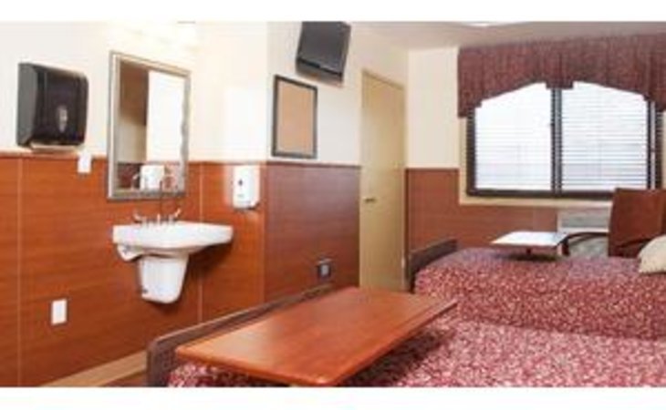 highland-care-center-11432-1306_7