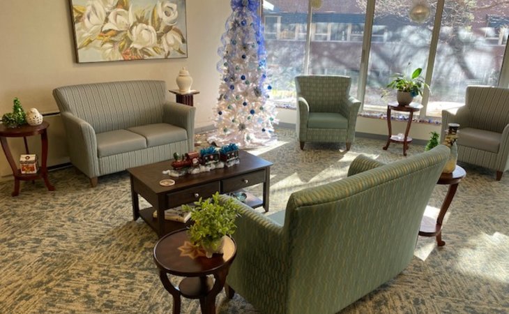 white-oaks-at-the-groves-senior-living-community-64050