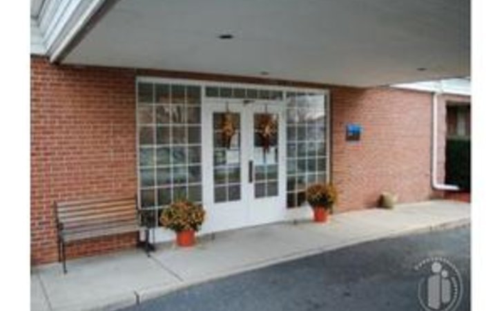 golden-livingcenter-reading-19606-13439_5