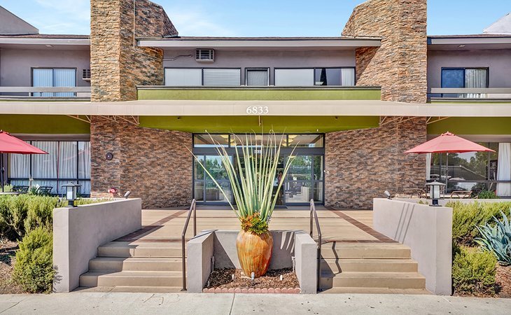 fallbrook-glen-of-west-hills-91307