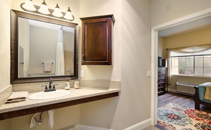 pacifica-senior-living-country-crest-95966-1363267_7