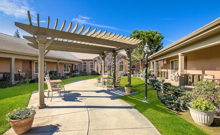 pacifica-senior-living-bakersfield-93311