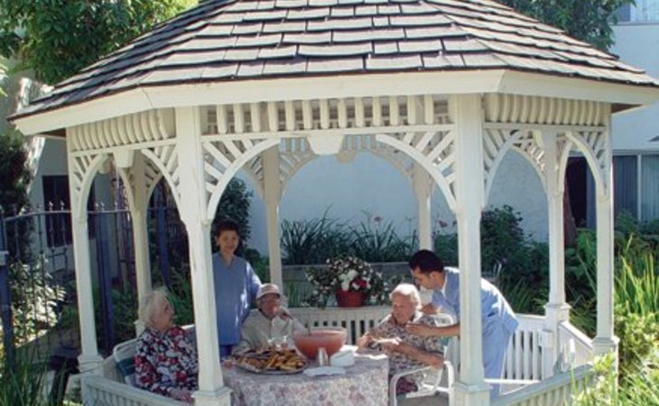 carson-senior-assisted-living-90745-1363362_3