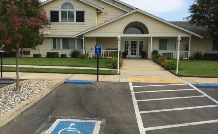sun-oak-senior-living-95610