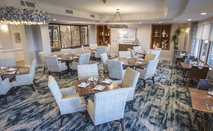 crown-cove-senior-living-92625-1363378_3