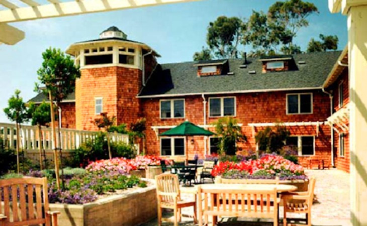 crown-cove-senior-living-92625-1363378_7