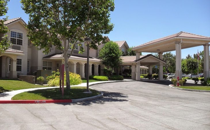 prestige-assisted-living-at-lancaster-93536