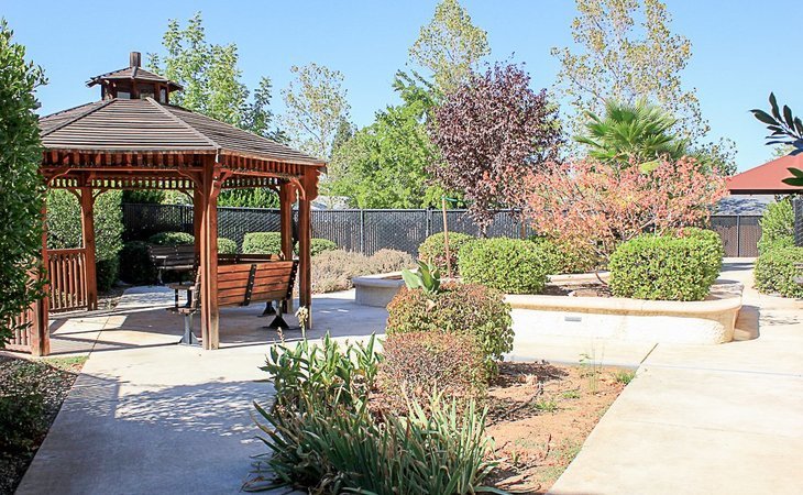 gladding-ridge-assisted-living-memory-care-community-95648