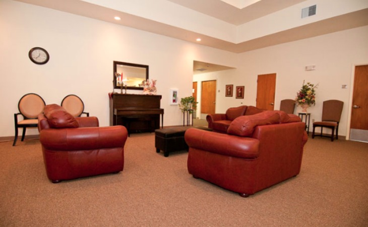 hospitality-house-95368-1363473_3