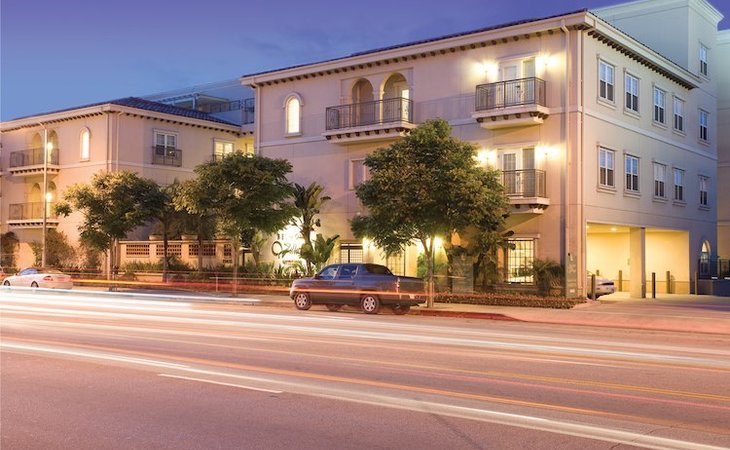 belmont-village-encino-91403