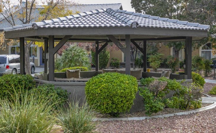 villa-court-assisted-living-89121