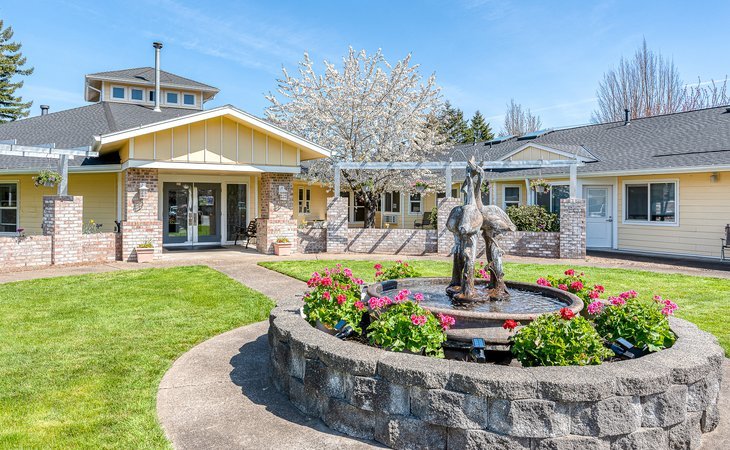 forest-grove-beehive-assisted-living-and-memory-care-97116