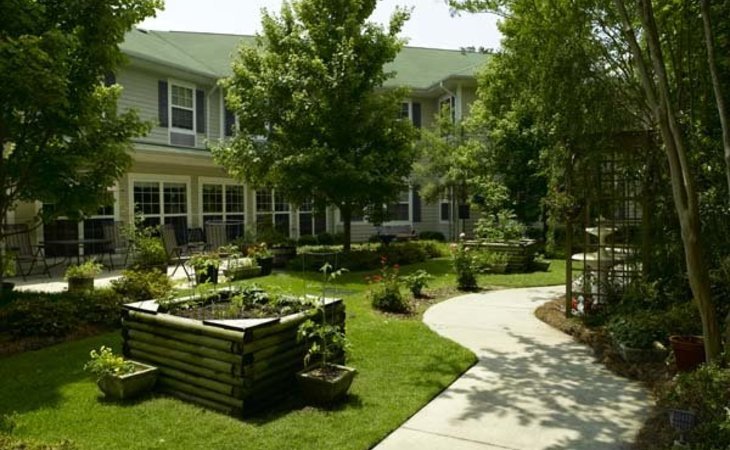 atria-forest-lake-29206