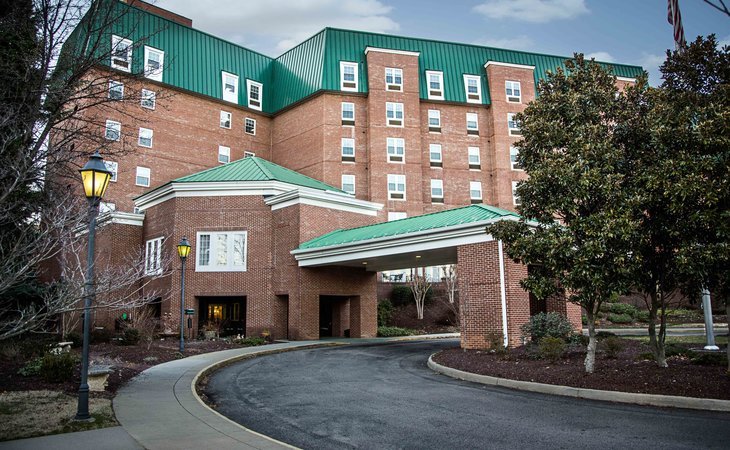 commonwealth-senior-living-at-stratford-house-24541