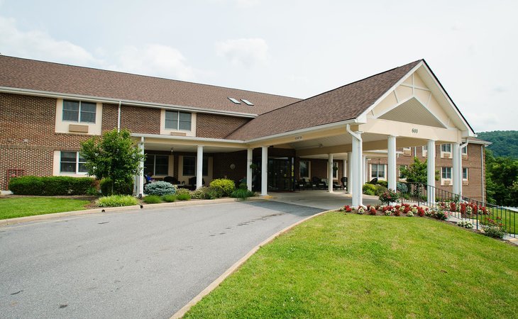 commonwealth-senior-living-at-front-royal-22630