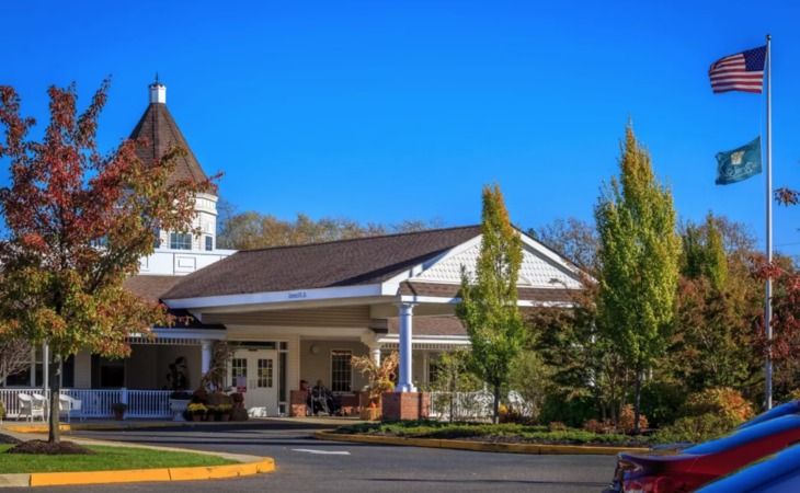 mattison-crossing-at-manalapan-avenue-07728