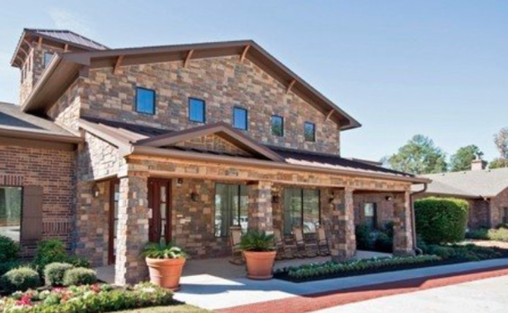 heritage-oaks-assisted-living-memory-care-77304