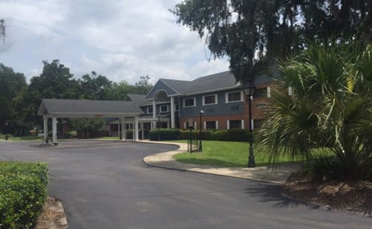 plantation-oaks-senior-living-32643